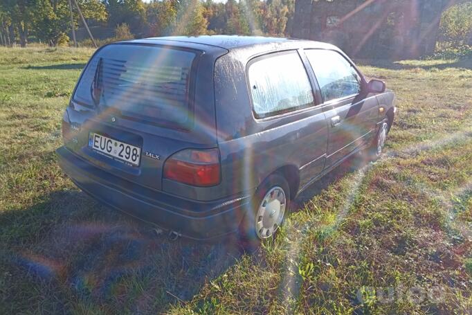 Nissan Sunny B13 Sedan