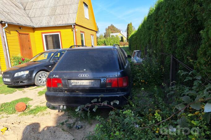 Audi 100 4A/C4 Sedan