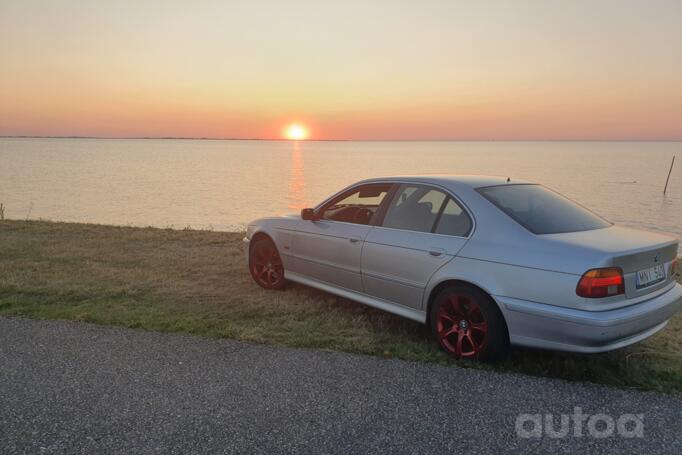 BMW 5 Series E39 Sedan 4-doors