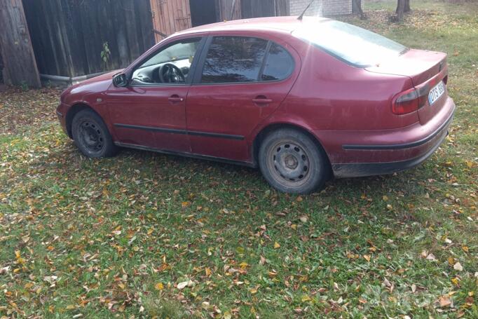 SEAT Toledo 2 generation Sedan