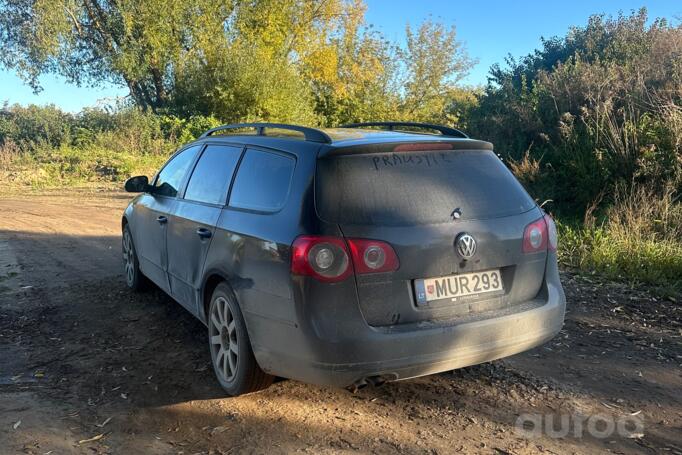 Volkswagen Passat B6 wagon 5-doors