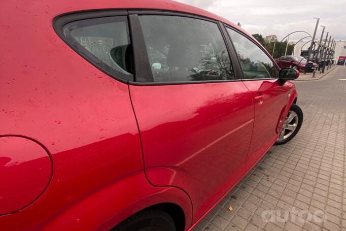 SEAT Leon 2 generation [restyling] Hatchback 5-doors