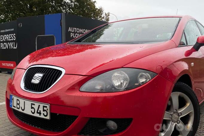 SEAT Leon 2 generation [restyling] Hatchback 5-doors