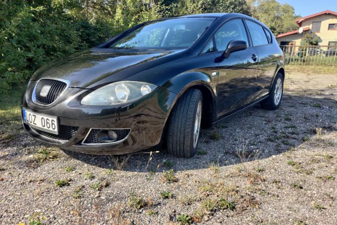 SEAT Leon 2 generation Hatchback 5-doors