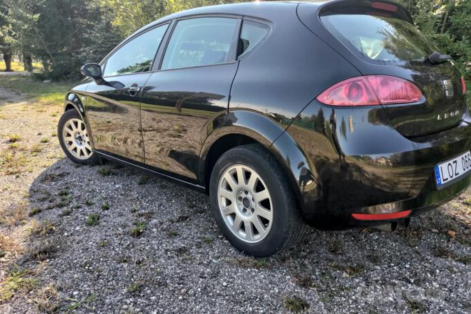 SEAT Leon 2 generation Hatchback 5-doors