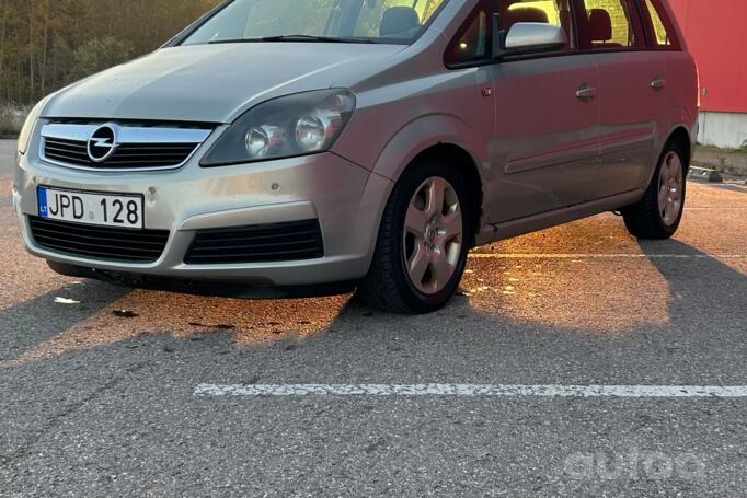 Opel Zafira B Minivan 5-doors