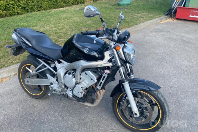 Yamaha FZS 600 Fazer