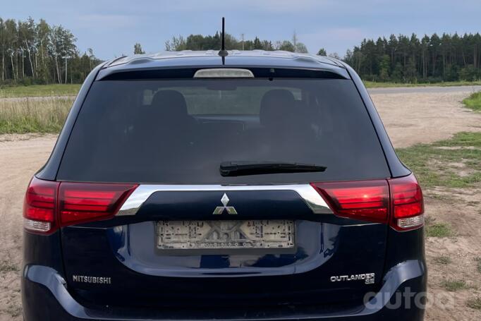 Mitsubishi Outlander 3 generation [2th restyling] Crossover