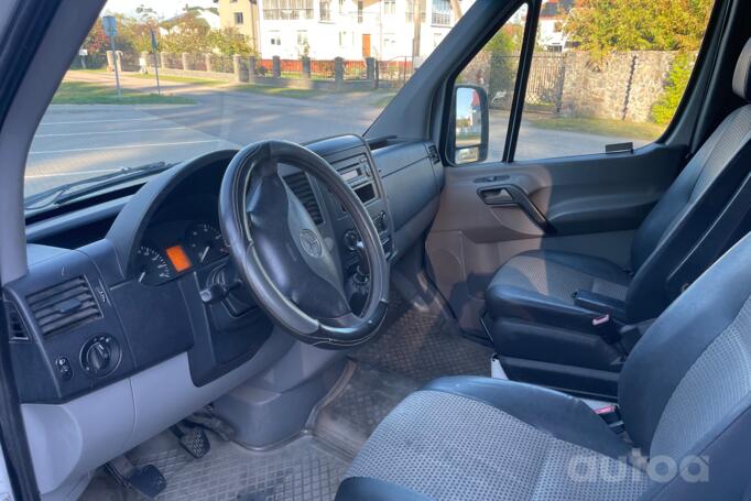 Mercedes-Benz Sprinter Second generation