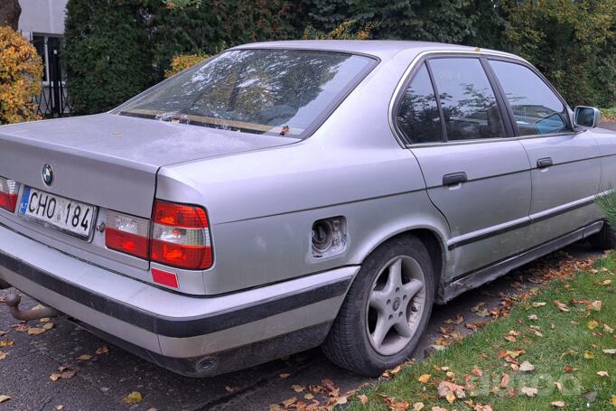 BMW 5 Series E34 Sedan