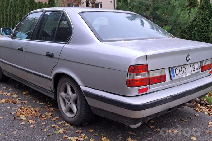 BMW 5 Series E34 Sedan