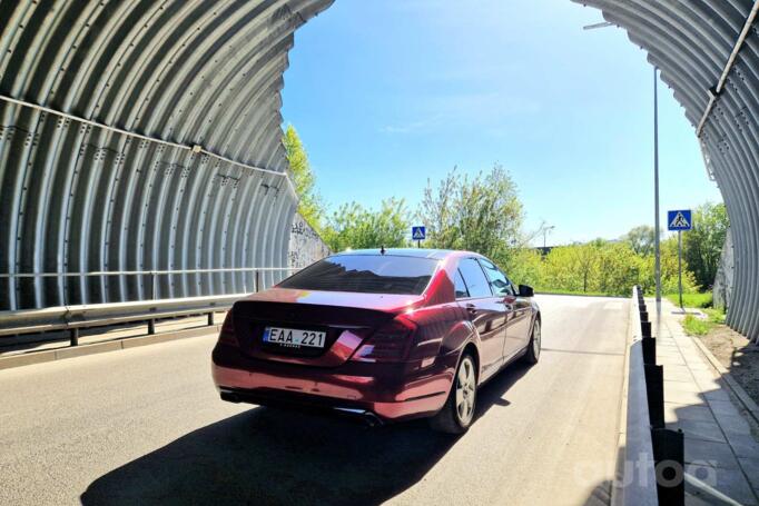 Mercedes-Benz S-Class W221 Sedan Long