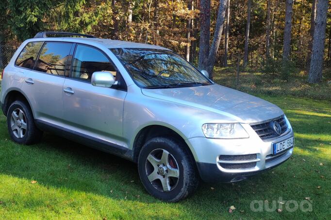 Volkswagen Touareg 1 generation Crossover