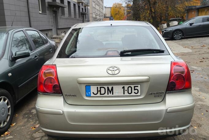 Toyota Avensis 2 generation Liftback