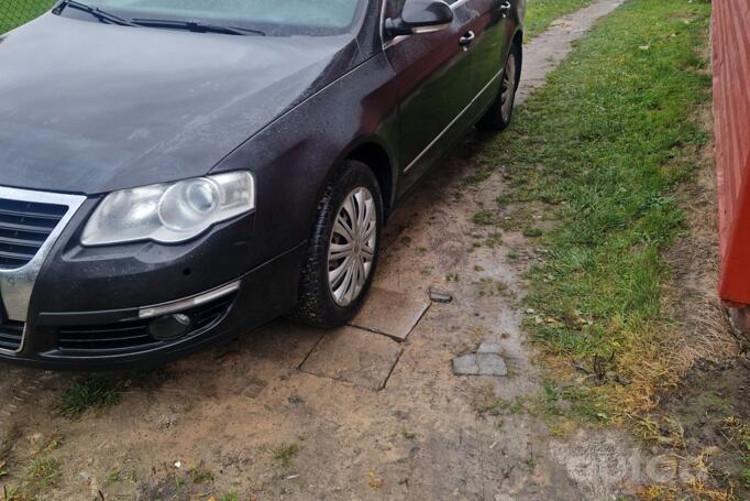 Volkswagen Passat B6 wagon 5-doors