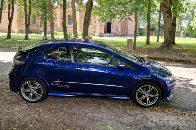 Honda Civic 8 generation [restyling] Type-S hatchback 3-doors