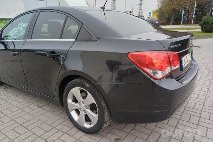 Chevrolet Cruze J300 Sedan