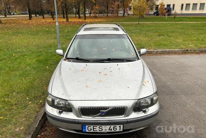 Volvo V70 2 generation wagon