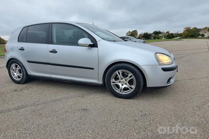 Volkswagen Golf 5 generation Hatchback 5-doors