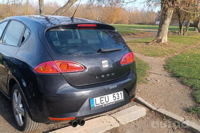 SEAT Leon 2 generation Hatchback 5-doors