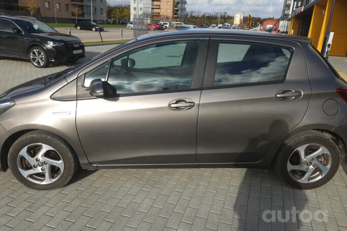 Toyota Yaris 3 generation [restyling]