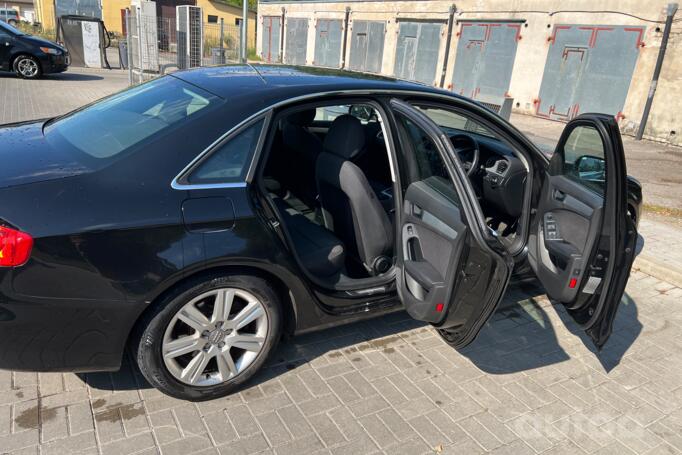 Audi A4 B8/8K Sedan 4-doors