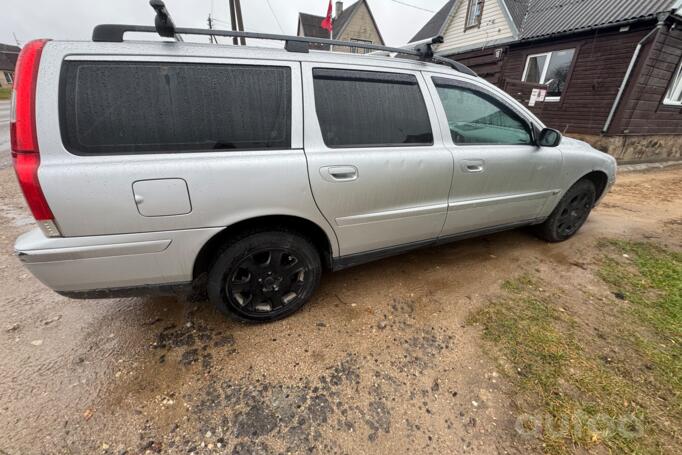 Volvo V70 2 generation [restyling] wagon 5-doors