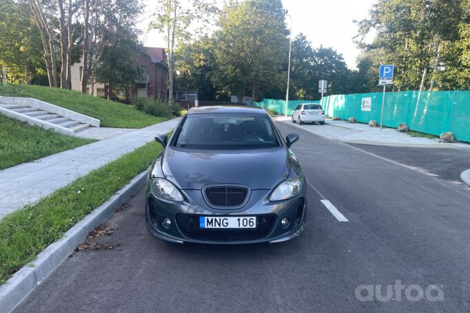 SEAT Leon 2 generation Hatchback 5-doors