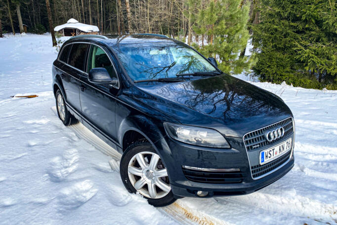 Audi Q7 4L Crossover