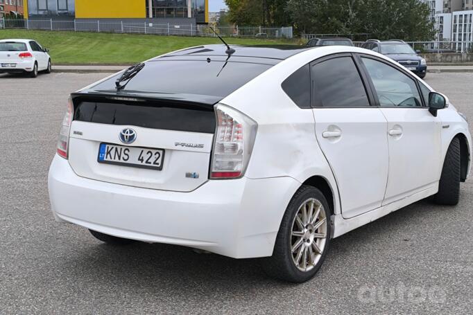 Toyota Prius 3 generation Hatchback 5-doors