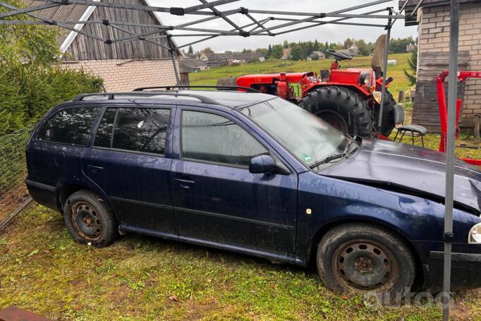 Skoda Octavia 1 generation [restyling] Combi wagon 5-doors