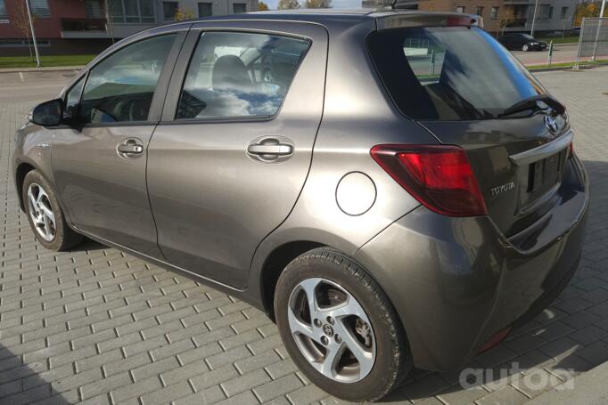 Toyota Yaris 3 generation [restyling]