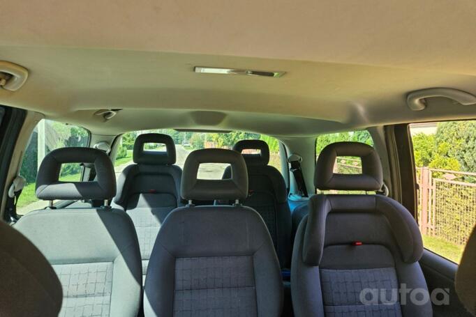 SEAT Alhambra 1 generation [restyling] Minivan