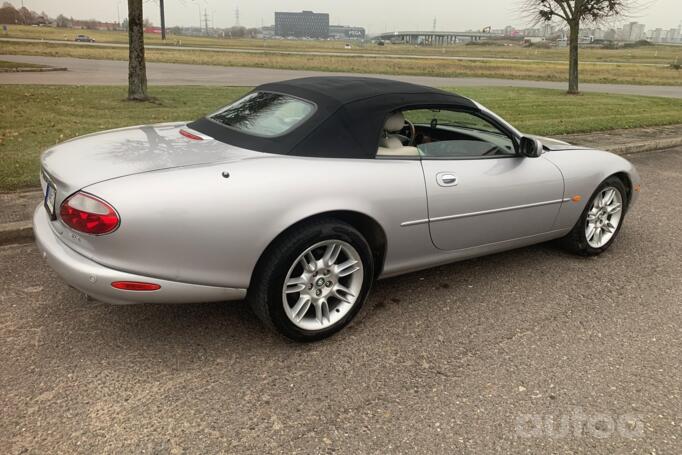 Jaguar XK X100 XK8 cabriolet 2-doors