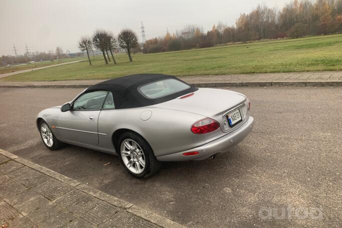 Jaguar XK X100 XK8 cabriolet 2-doors