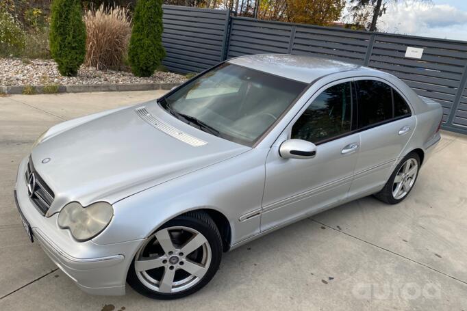 Mercedes-Benz C-Class W203/S203/CL203 Sedan 4-doors