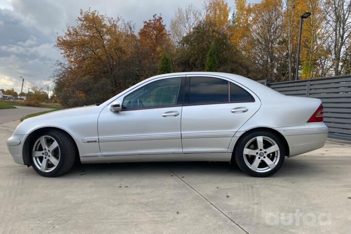 Mercedes-Benz C-Class W203/S203/CL203 Sedan 4-doors