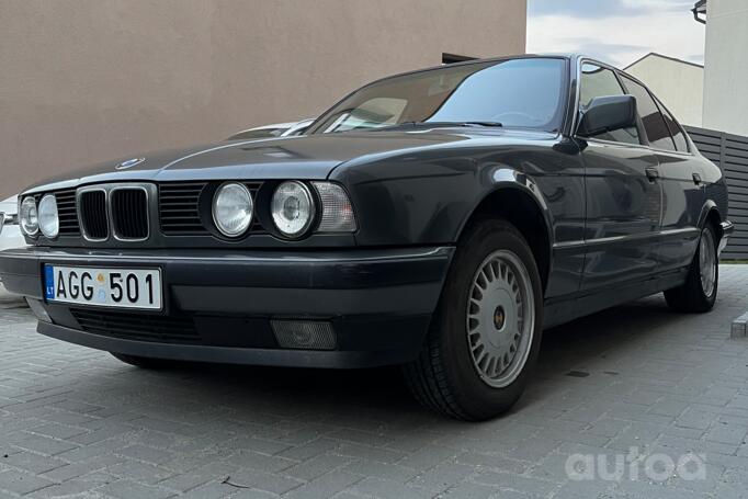 BMW 5 Series E34 Sedan