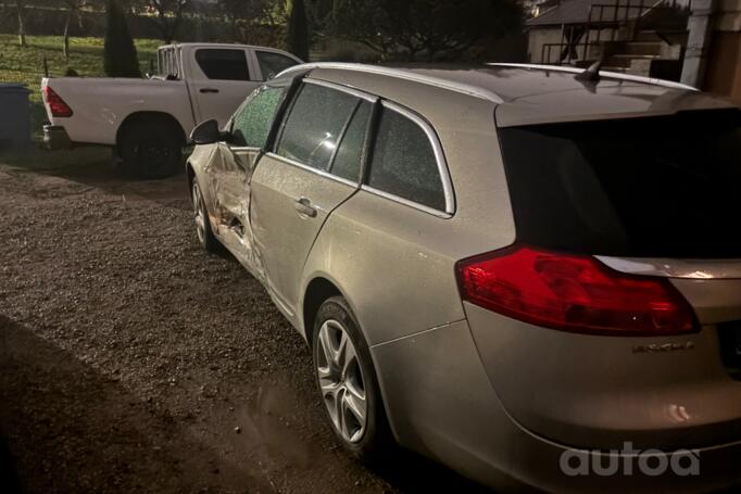 Opel Insignia A Sports Tourer wagon 5-doors