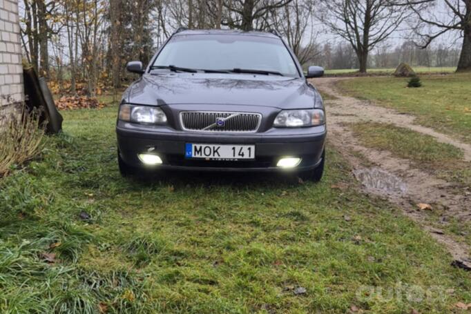 Volvo V70 2 generation wagon