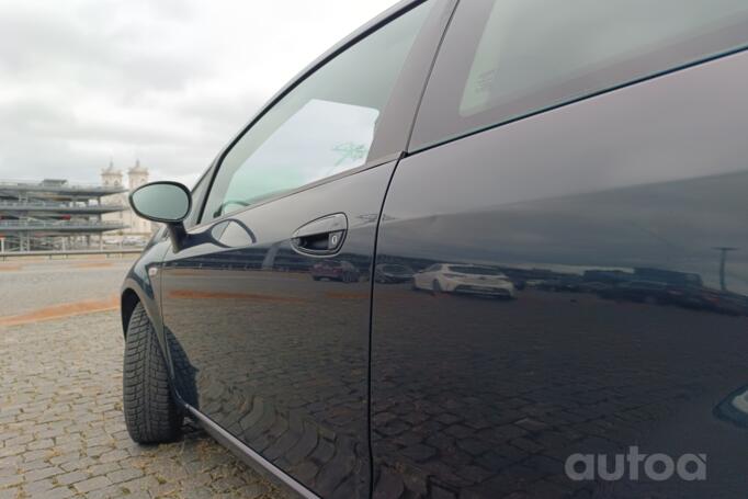 Fiat Grande Punto 2 generation Hatchback 3 doors