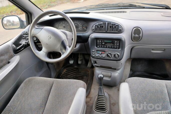 Chrysler Voyager 3 generation Grand minivan 5-doors