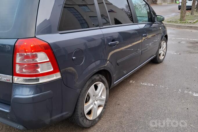 Opel Zafira B [restyling]