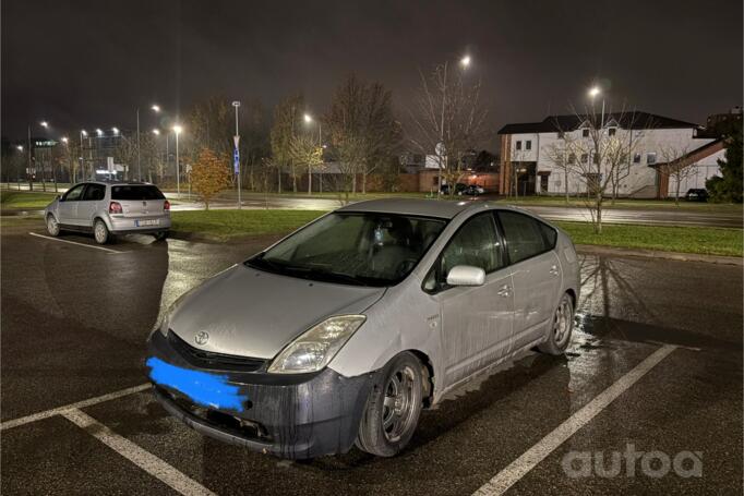 Toyota Prius 2 generation [restyling] (XW20)