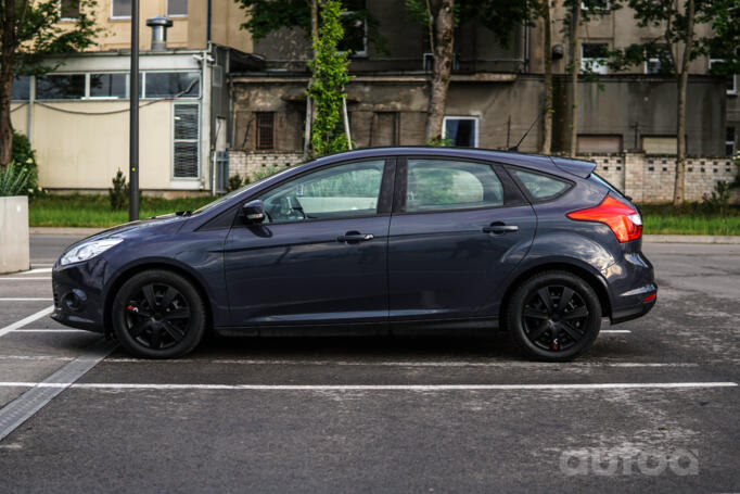 Ford Focus 3 generation Hatchback 5-doors