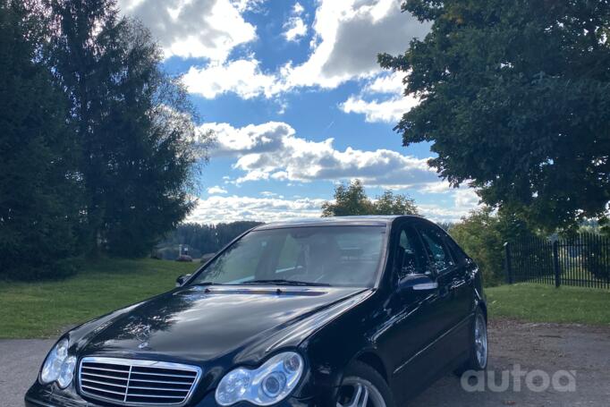 Mercedes-Benz C-Class W203/S203/CL203 Sedan