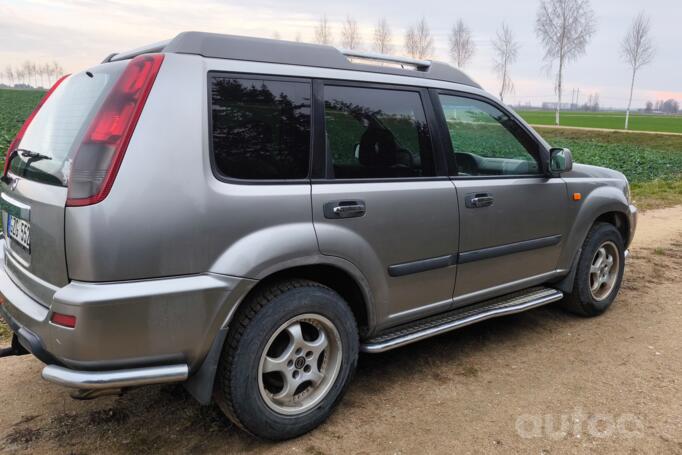 Nissan X-Trail T30 Crossover