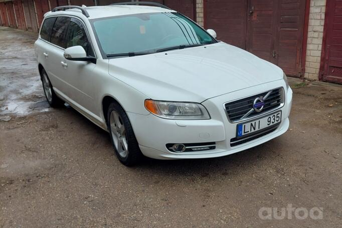 Volvo V70 3 generation wagon