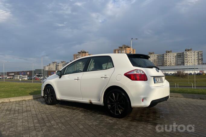 Toyota Auris 1 generation [restyling] Hybrid hatchback 5-doors