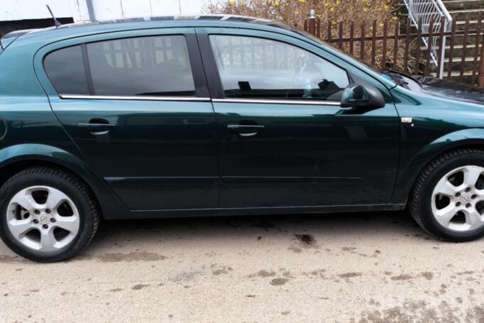 Opel Astra H Hatchback